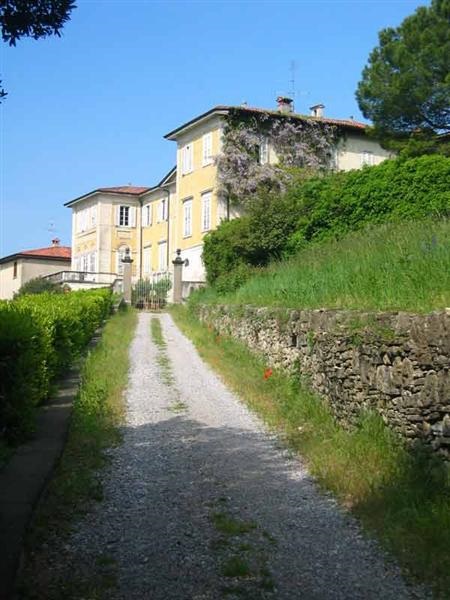 Mozzo Bergamo and its province Lombardy - Italy Traveller Guide